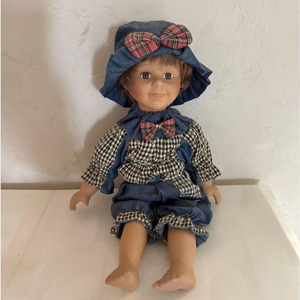 Vintage RARE‎  cute little kid  Doll